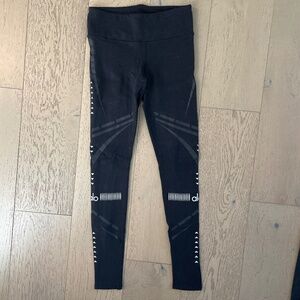 ALO YOGA Airbrush Leggings